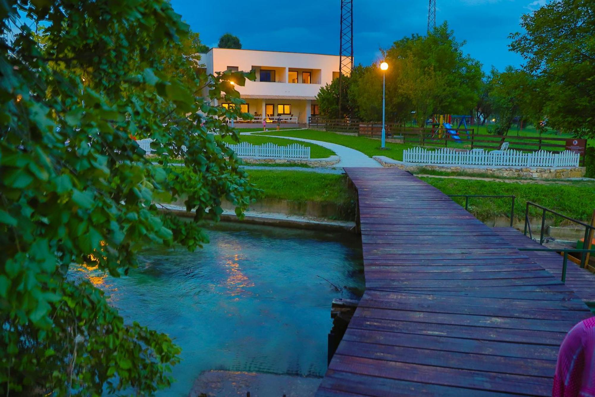 Holiday Homes Pozitiva Bihać Esterno foto