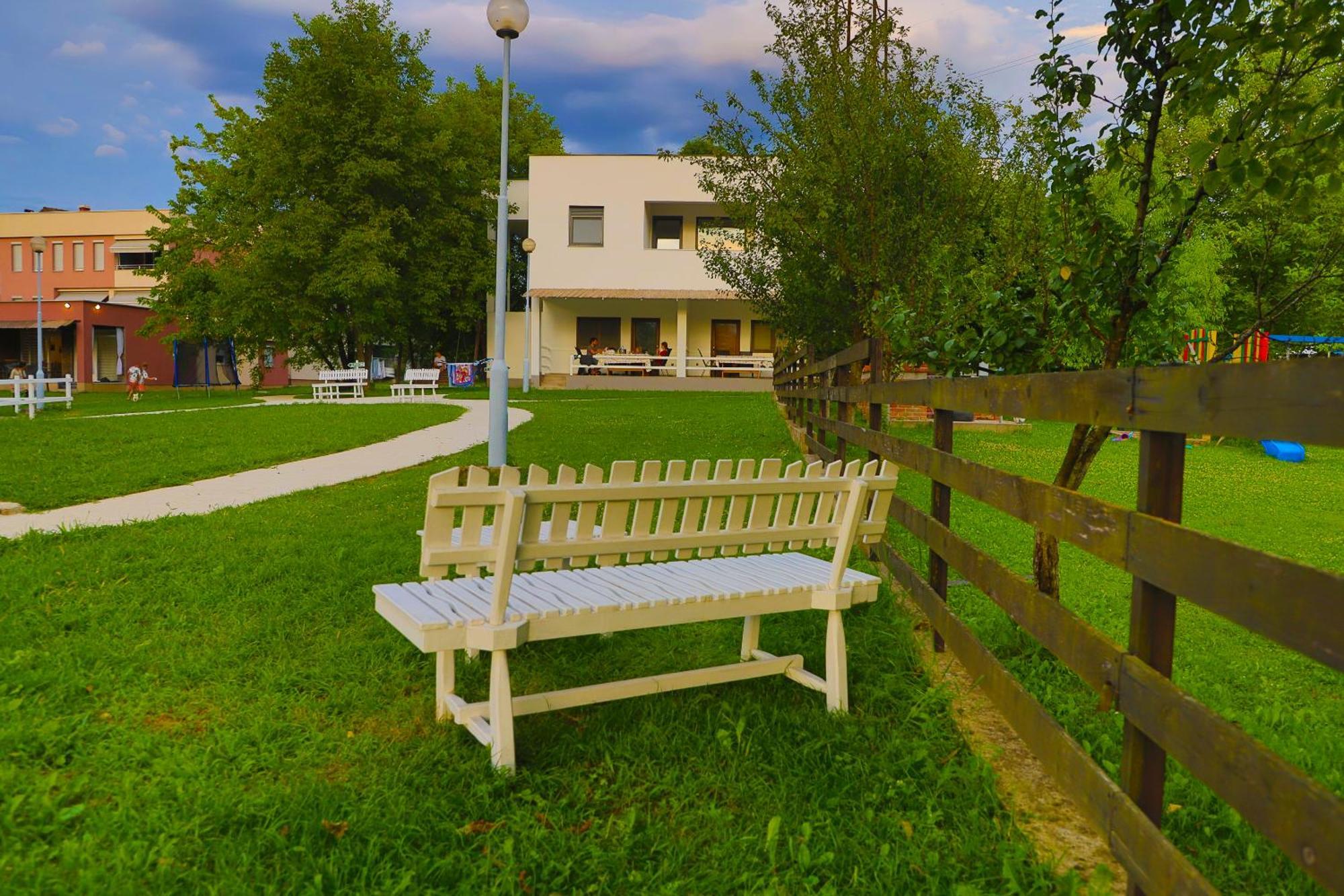 Holiday Homes Pozitiva Bihać Esterno foto